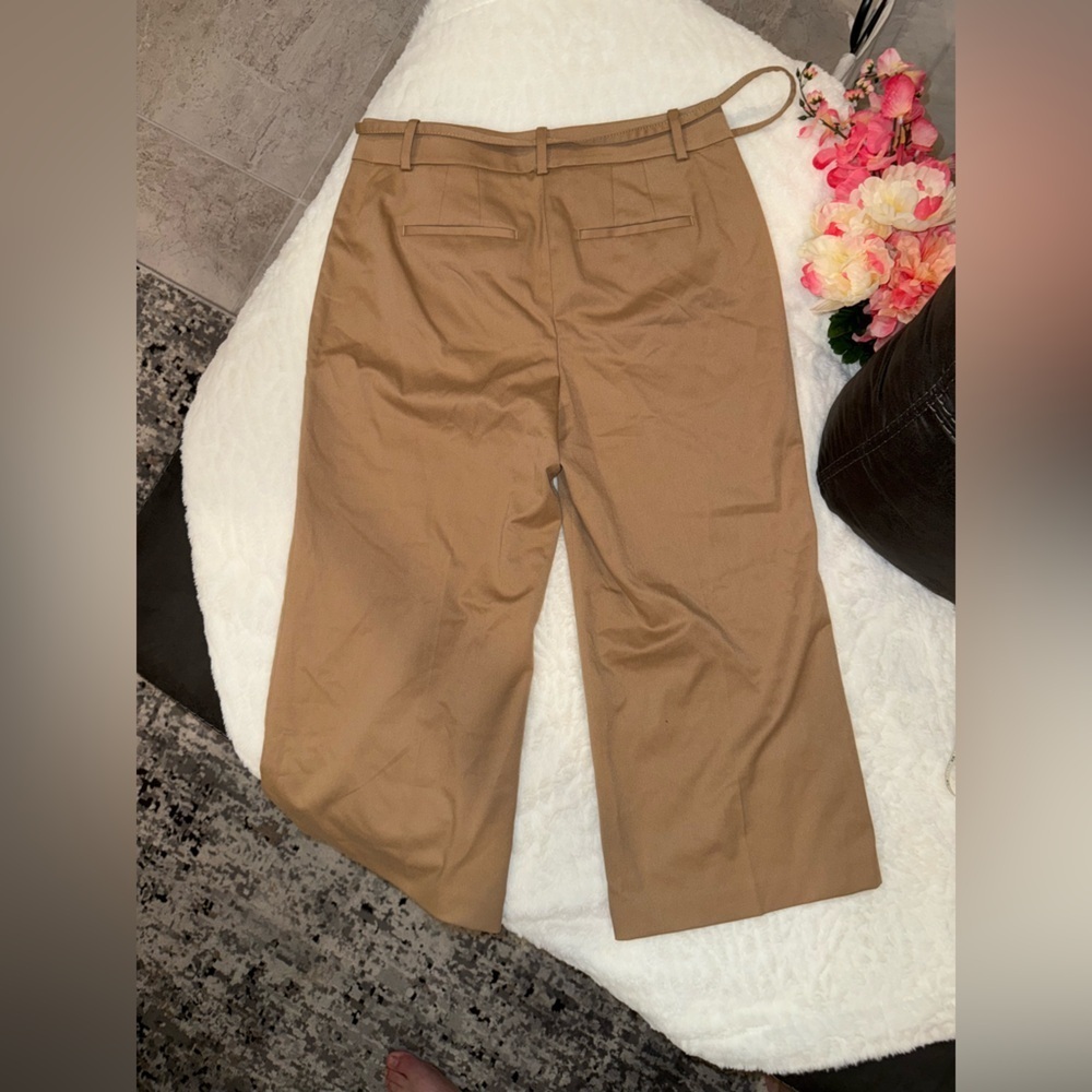 White House Black Market Tan Women's Capris Size 6R - Picture 8 of 9